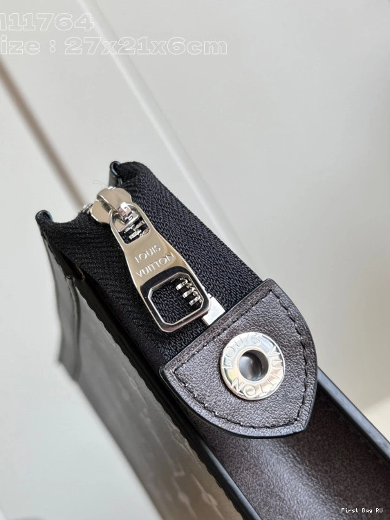 First bag ru VOYAGE-27*21*6CM POCHETTE VUITTON LOUIS 0806